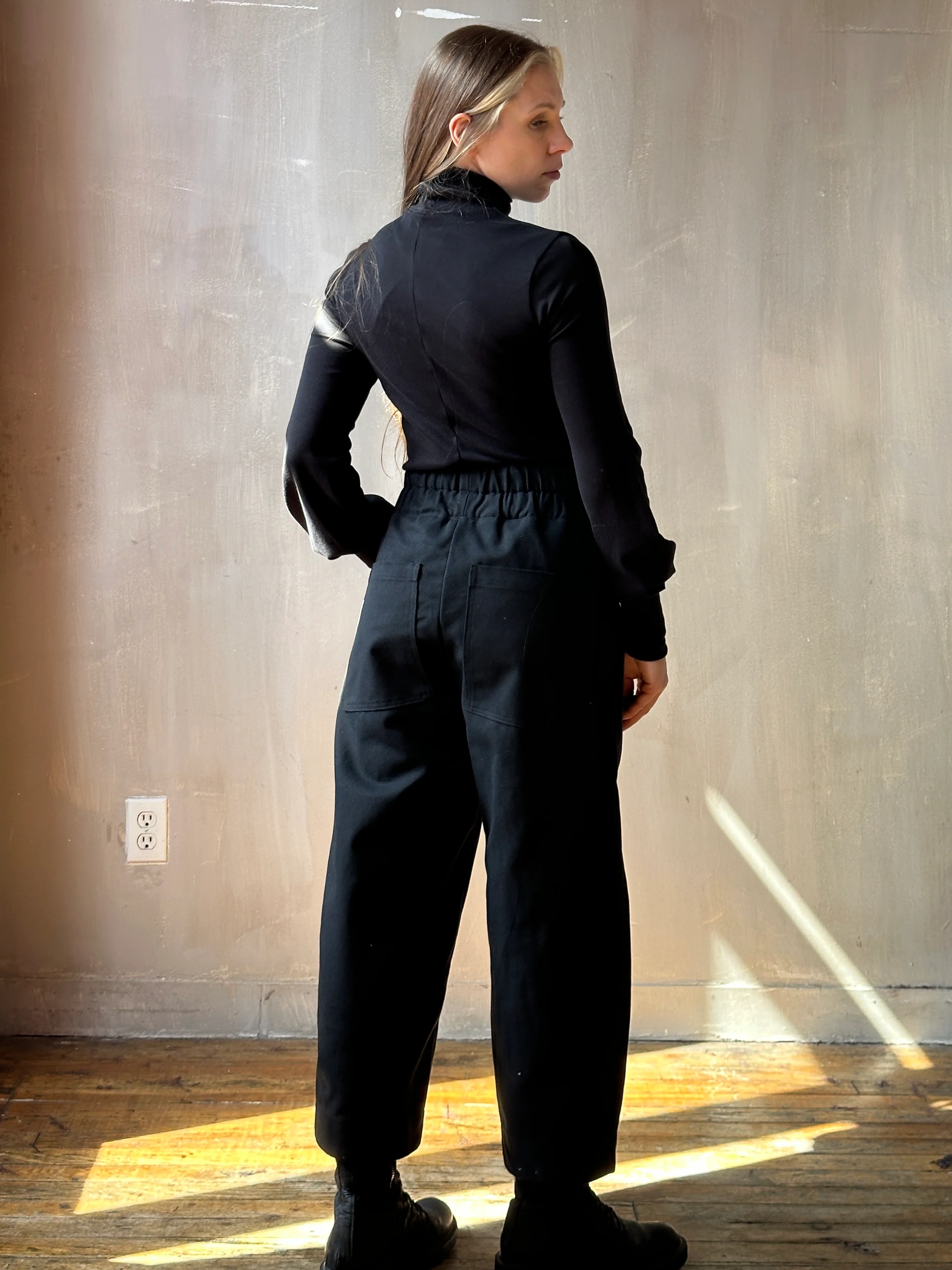 Hourglass Tunic in Black (In-Stock) - Image 12
