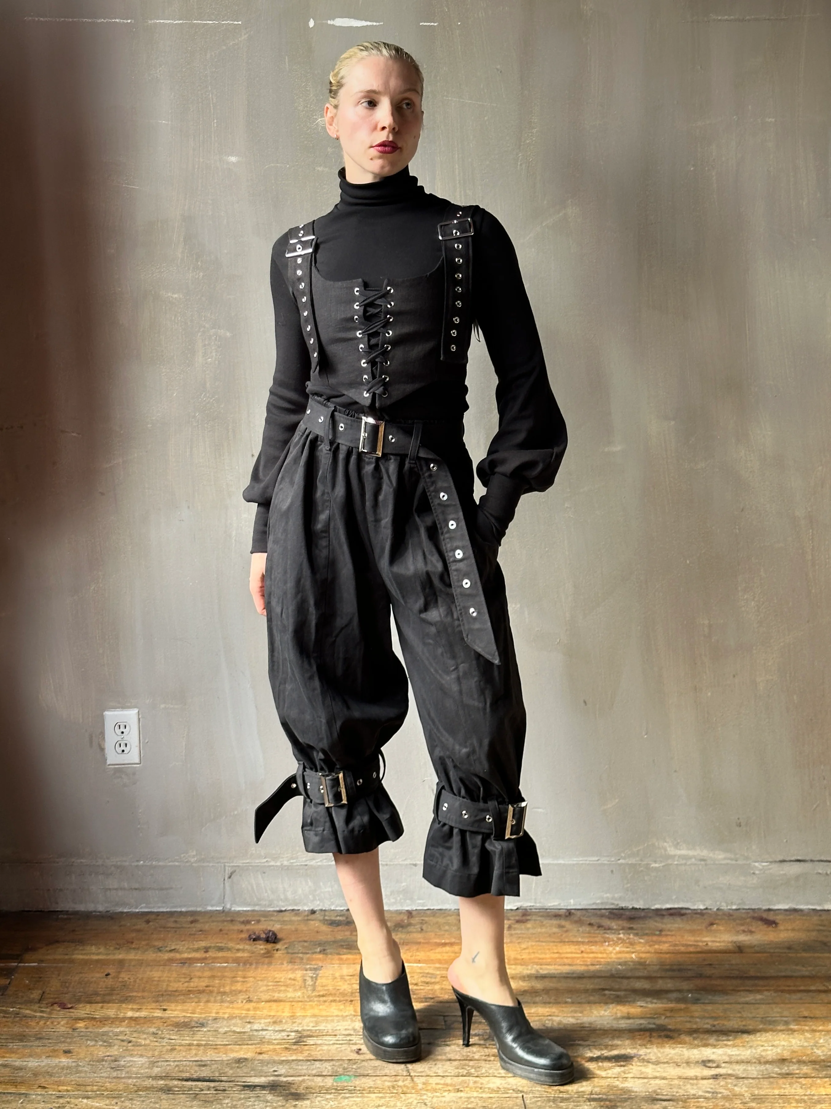 Hourglass Tunic in Black (In-Stock) - Image 16