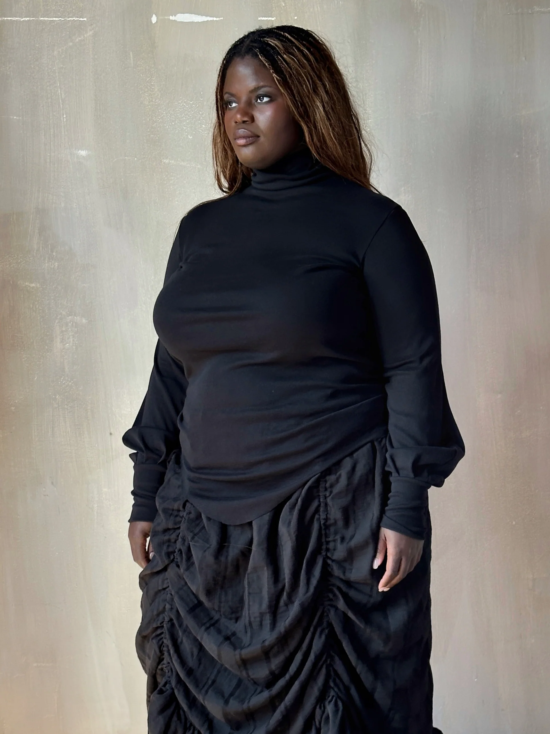 Hourglass Tunic in Black (In-Stock) - Image 4
