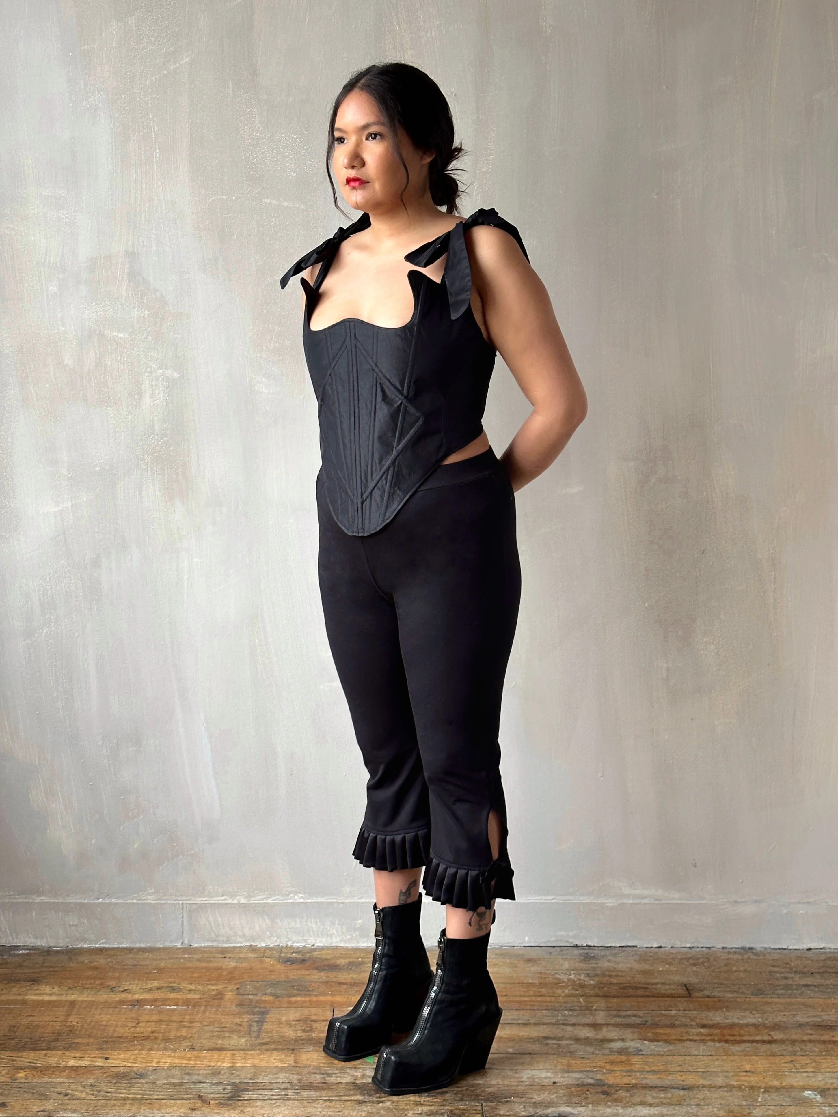 Capri Legging w/ Ruffle - Image 9