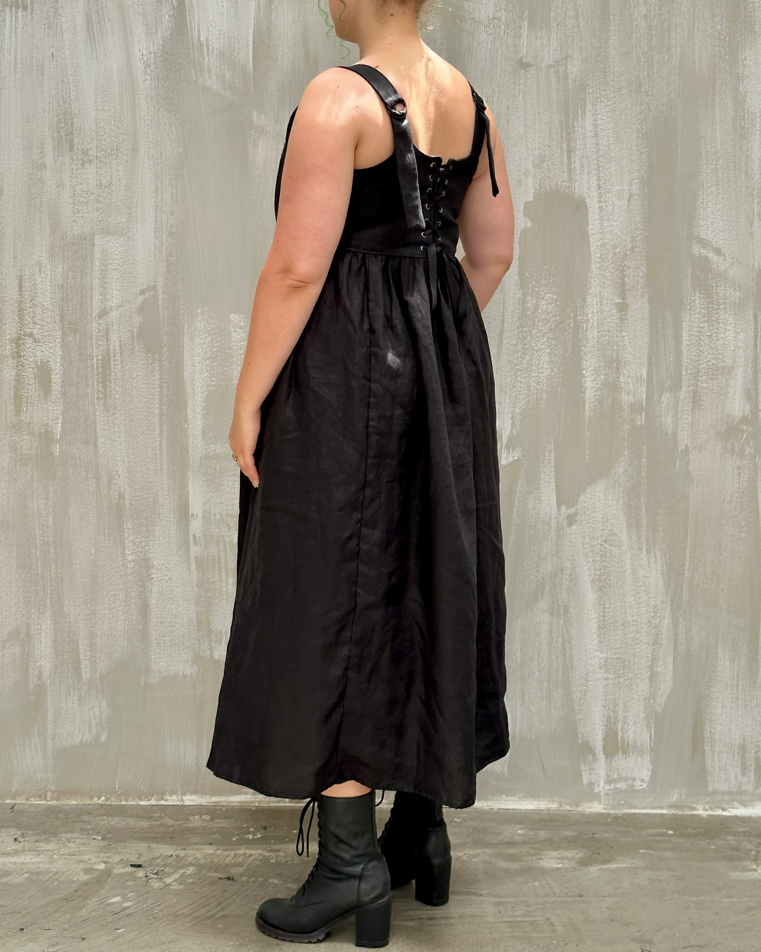 Caterina Stays Gown in Black Linen - Image 34