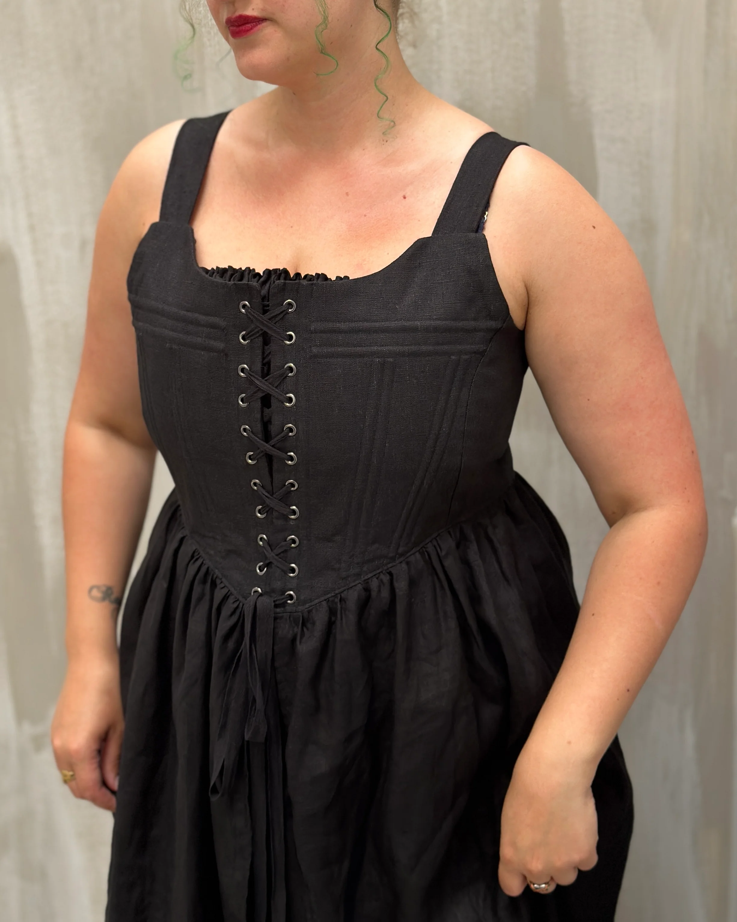 Caterina Stays Gown in Black Linen - Image 5