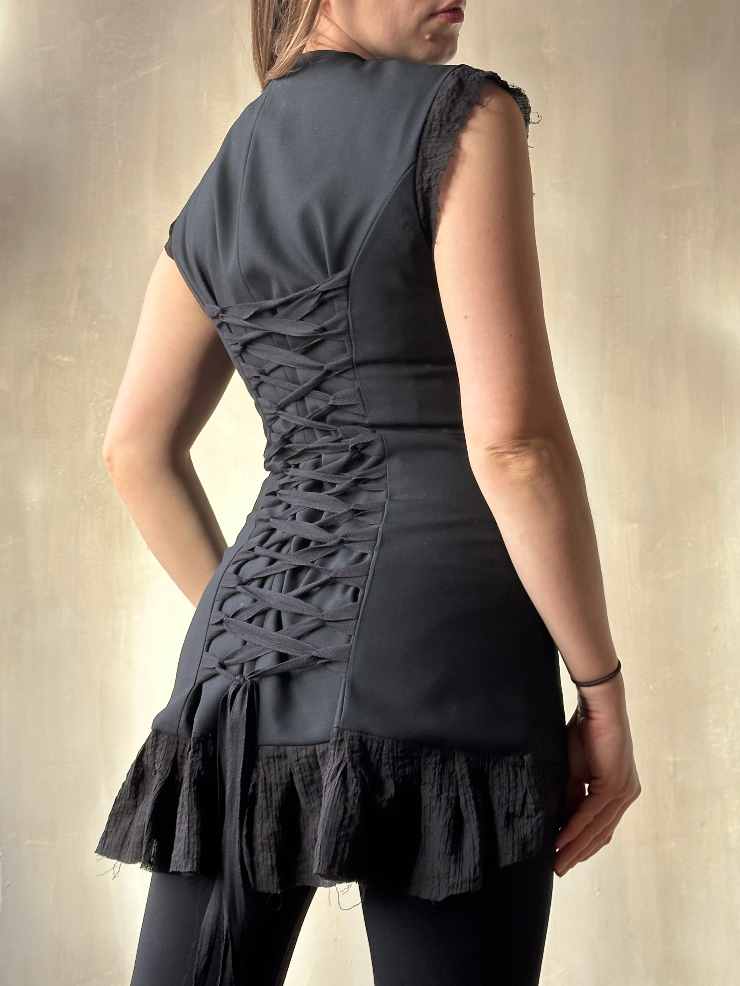 FW'24: Long Button-Front Tails Vest in Wool - Image 3