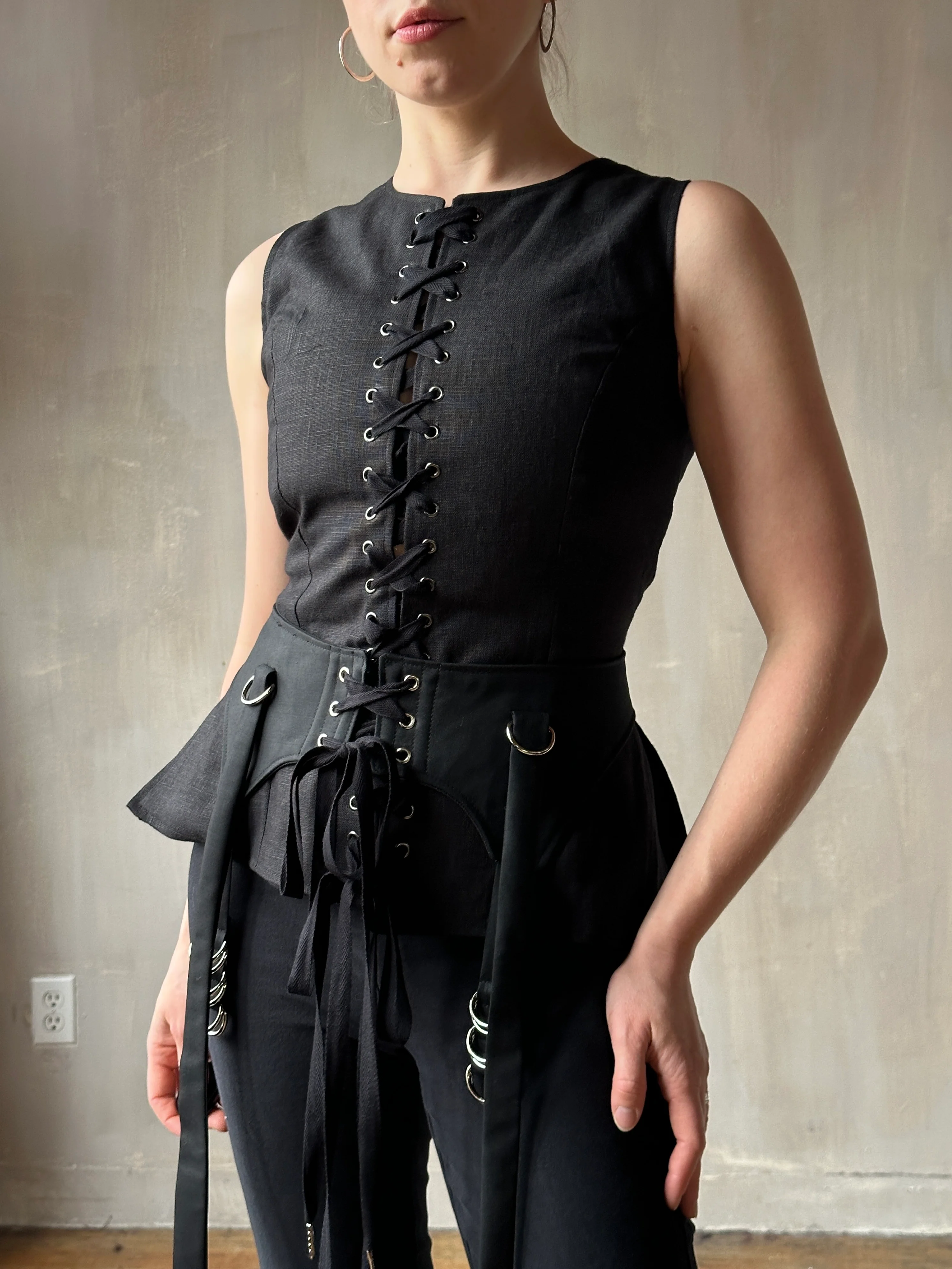 Sample Sale: Garter Belt for Skirts in Wool Sateen (Size I) - Image 12