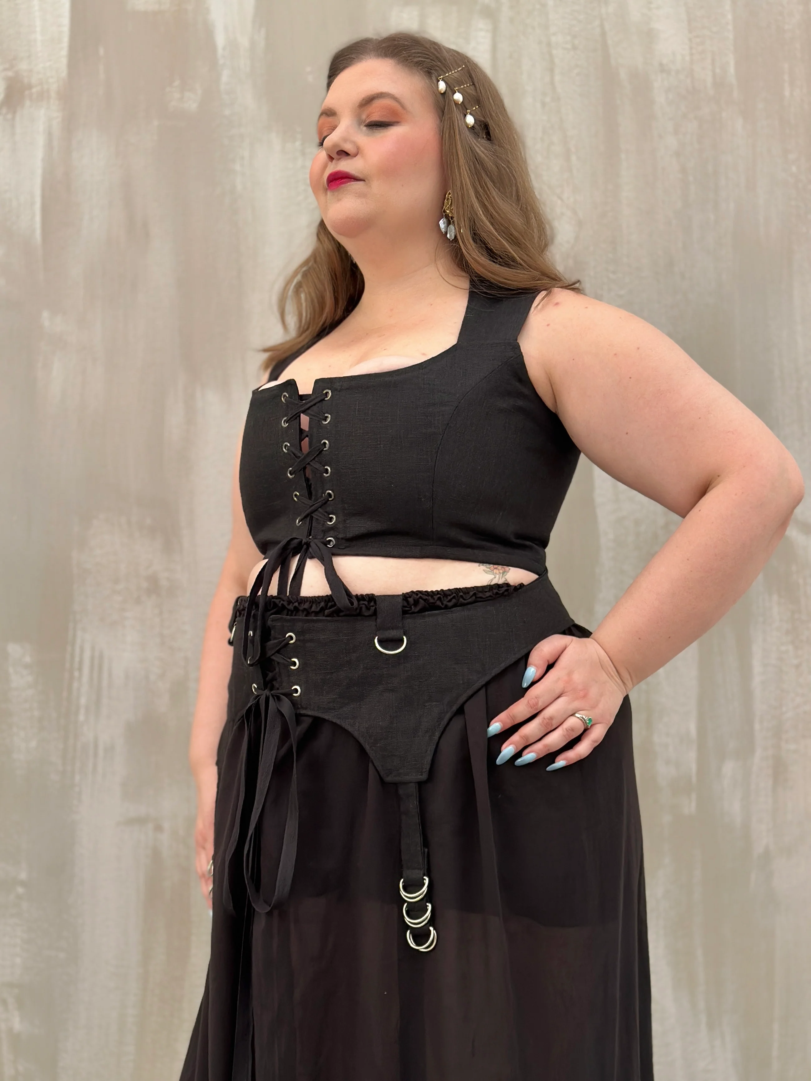 Sample Sale: Garter Belt for Skirts in Wool Sateen (Size I) - Image 13