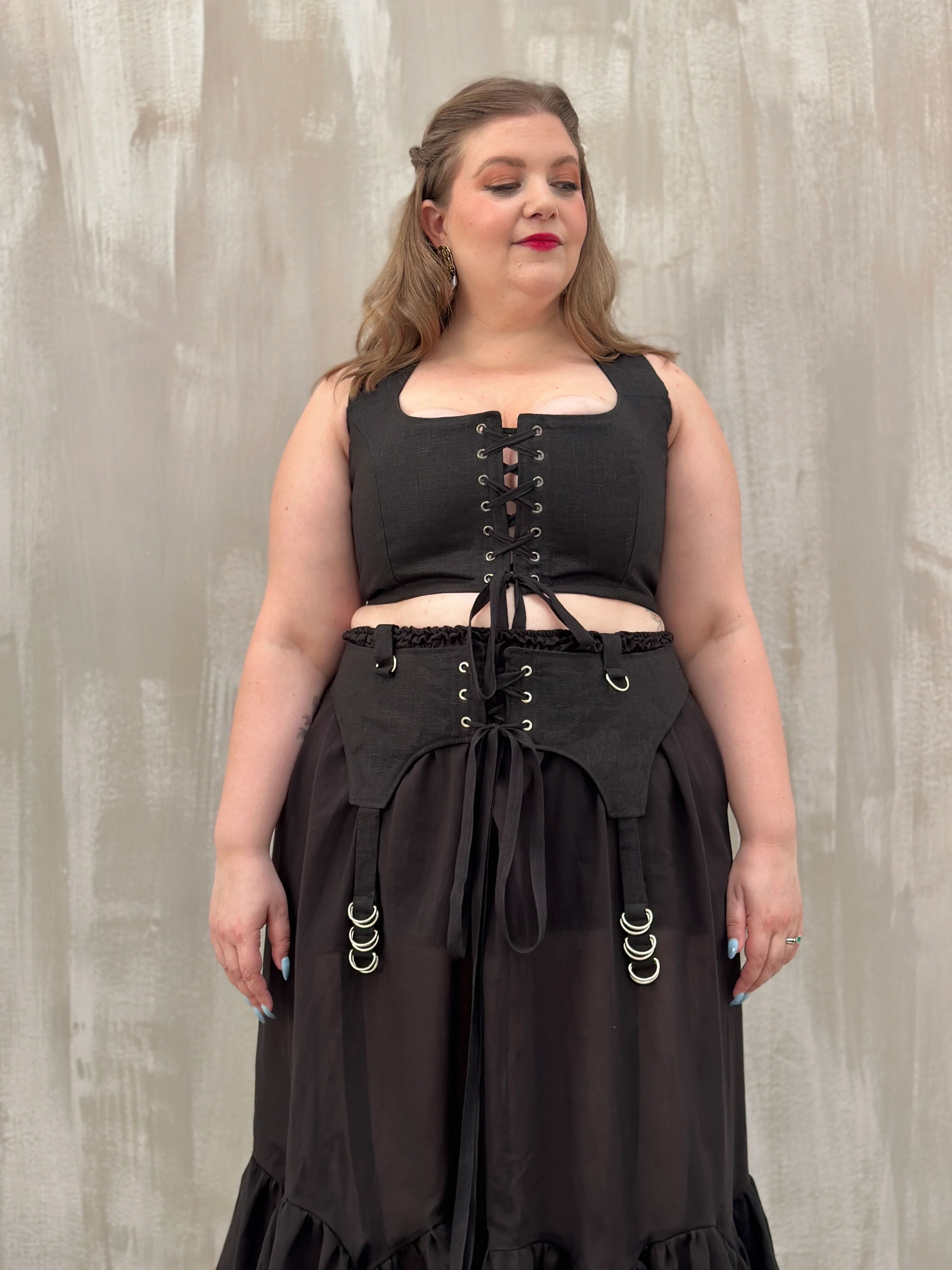 Sample Sale: Garter Belt for Skirts in Wool Sateen (Size I) - Image 15