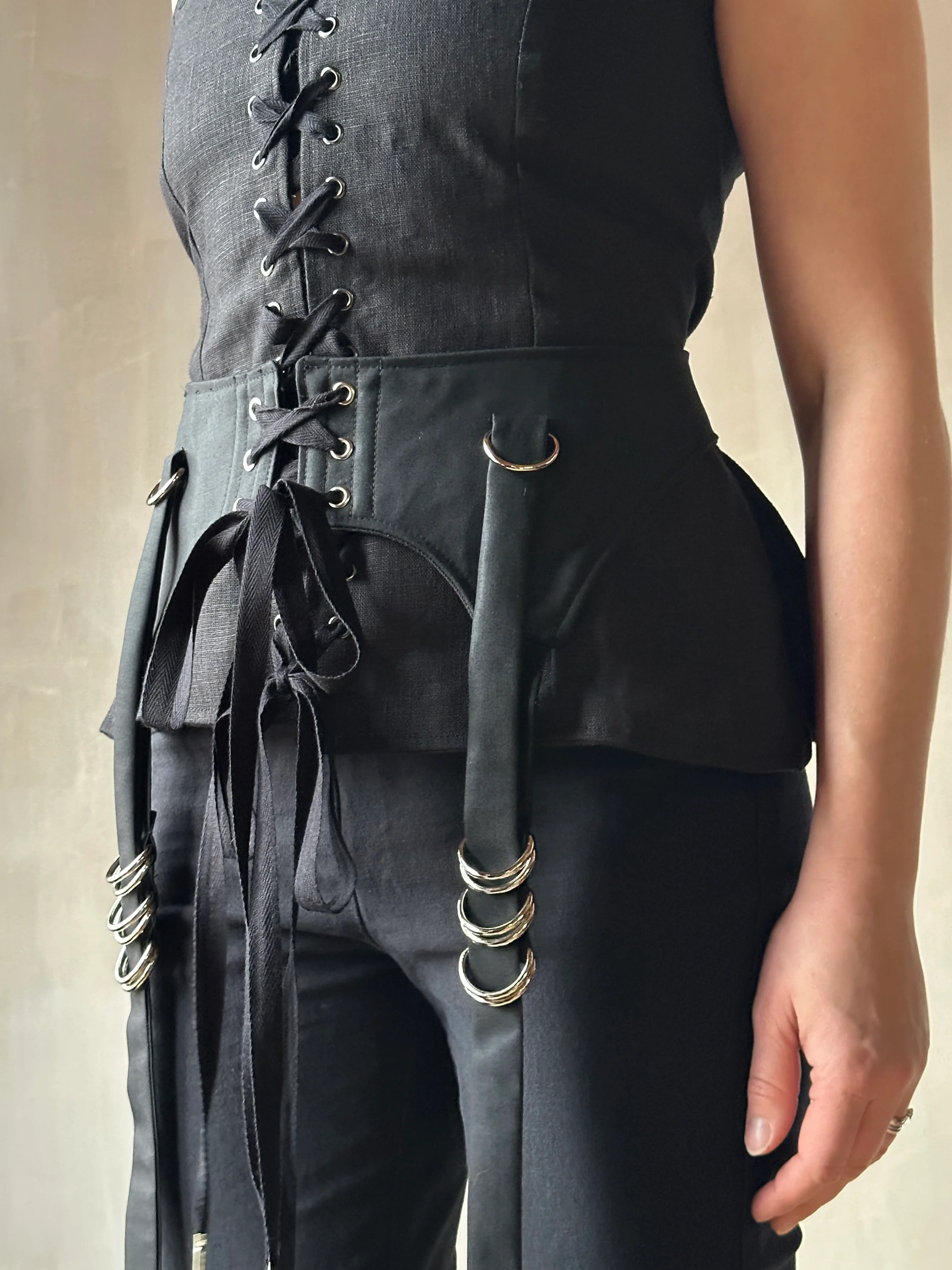 Sample Sale: Garter Belt for Skirts in Wool Sateen (Size I) - Image 9