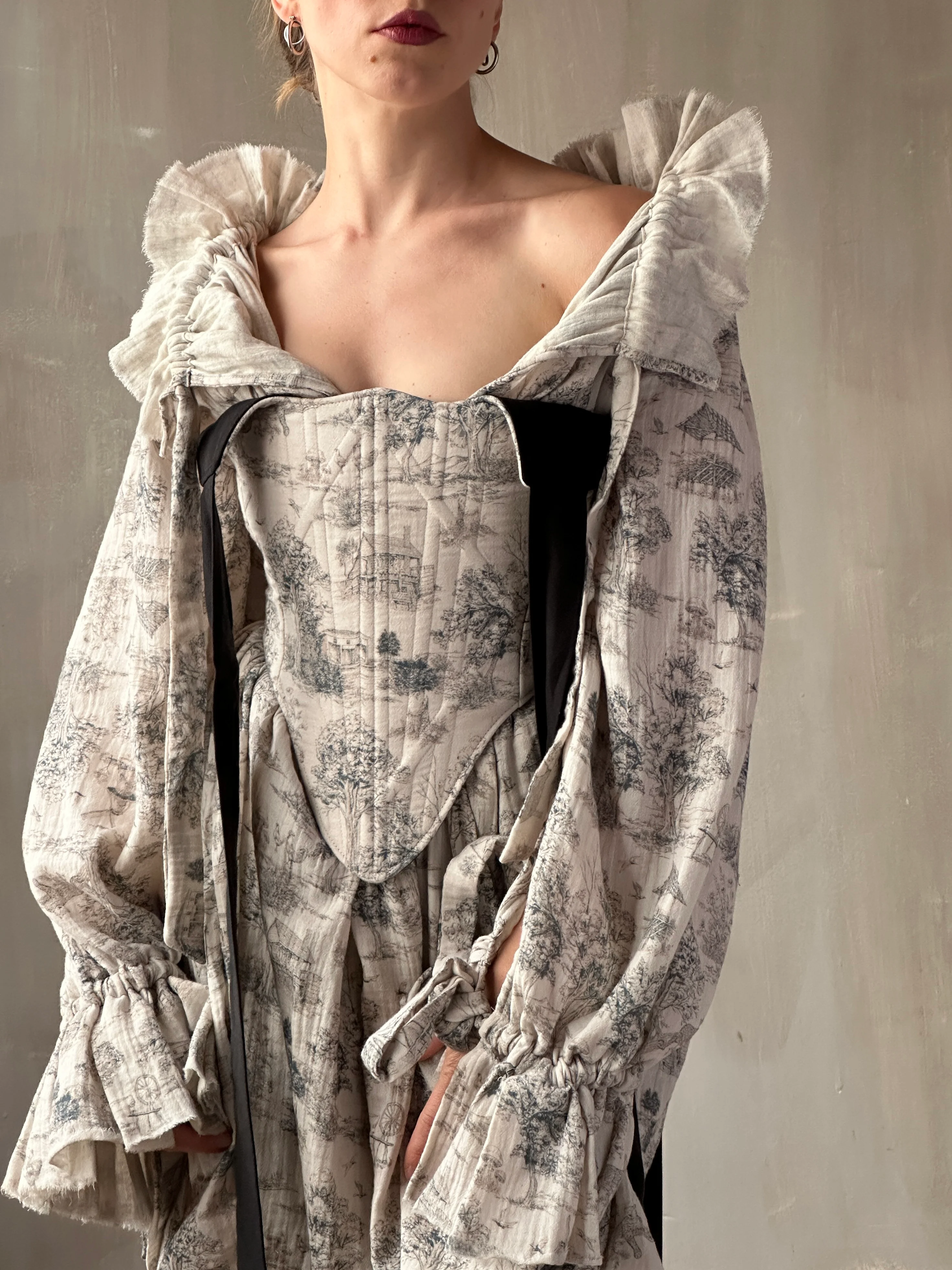 Sample Sale: Toile de Jouy Diamond Stays (50" Bust/40" Waist) - Image 4