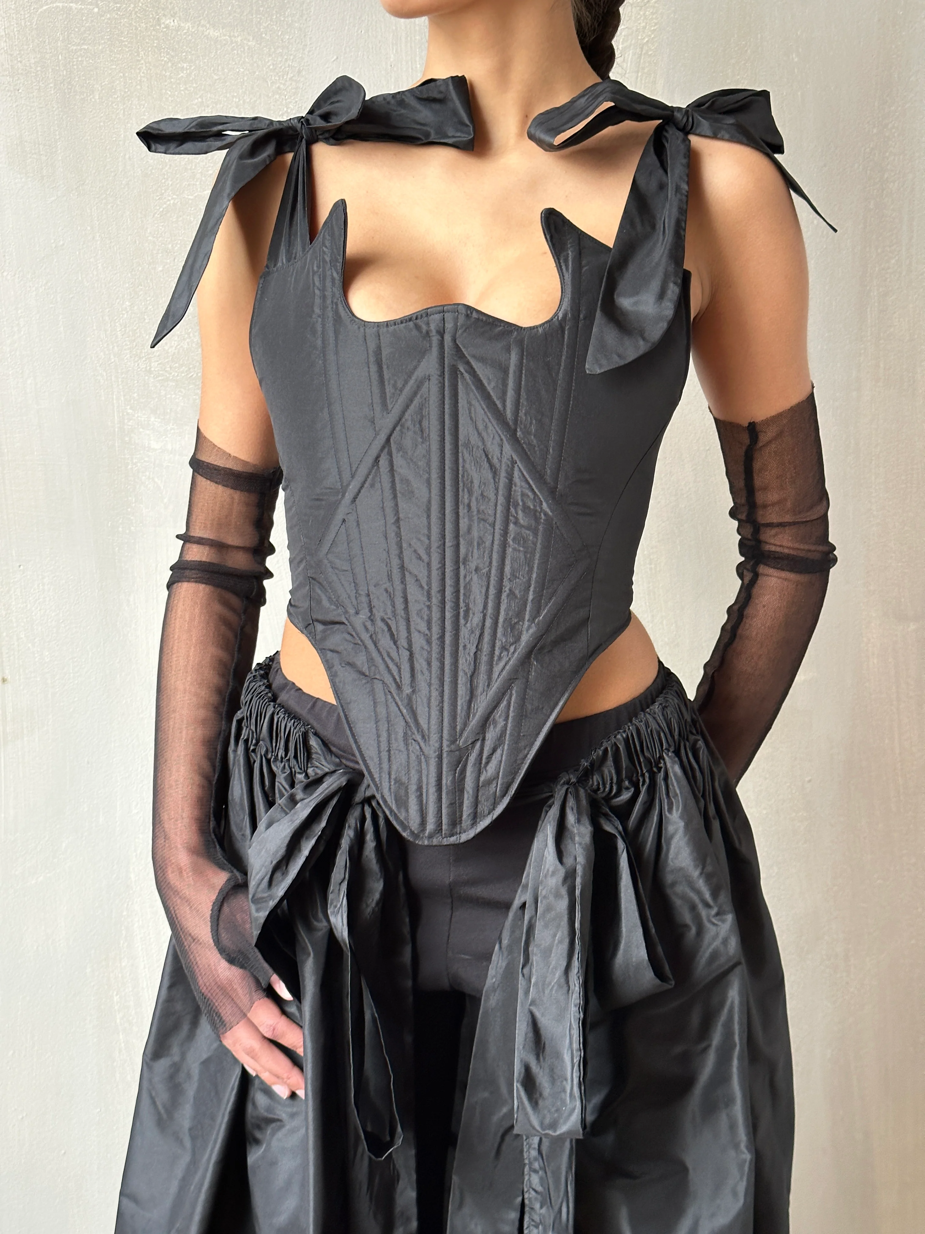 FW'24: Silk Fingerless Opera Gloves in Black (Pre-Order) - Image 12