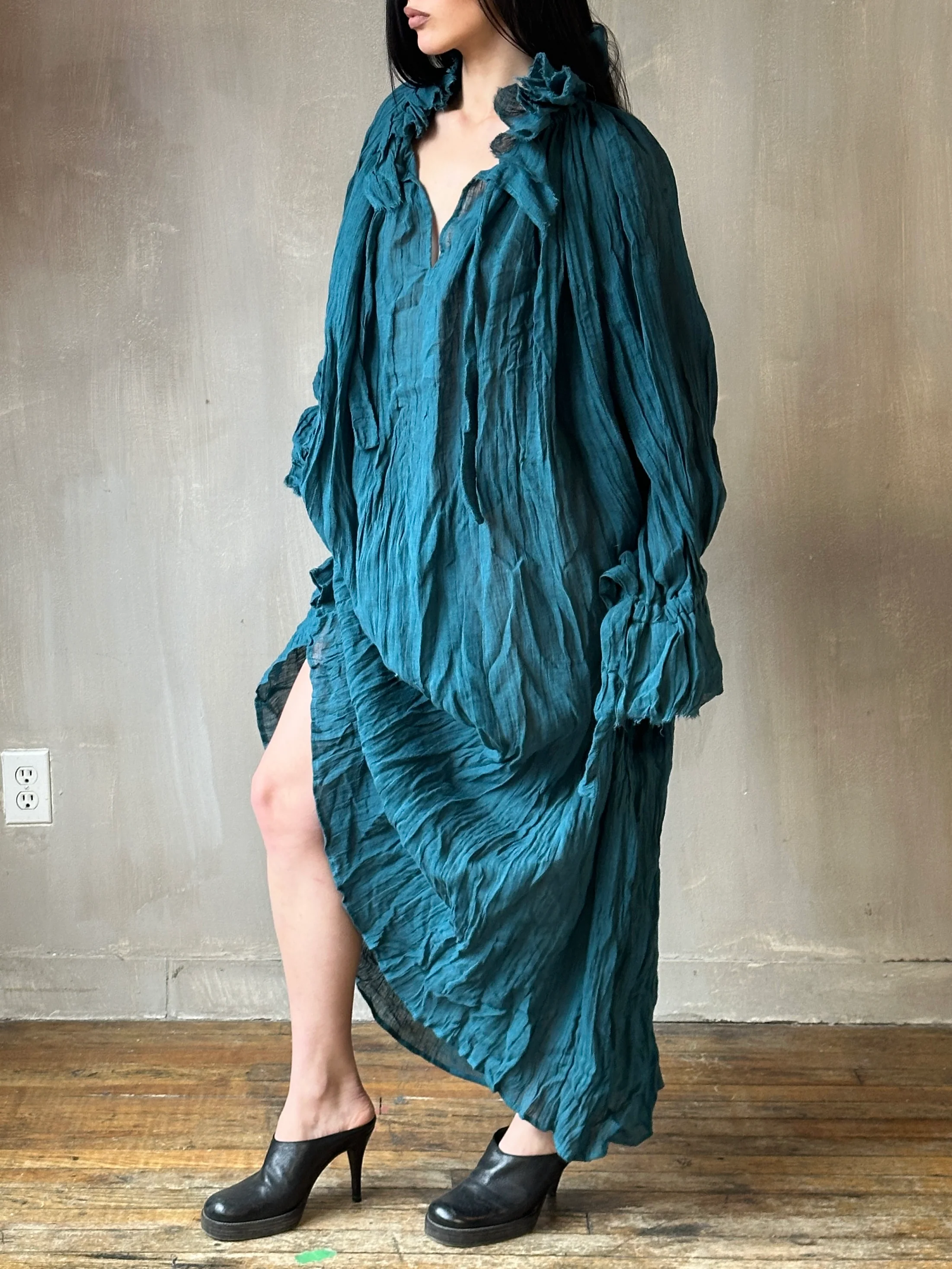 Ultra Maxi Alchemist Chemise in Teal Linen - Image 15