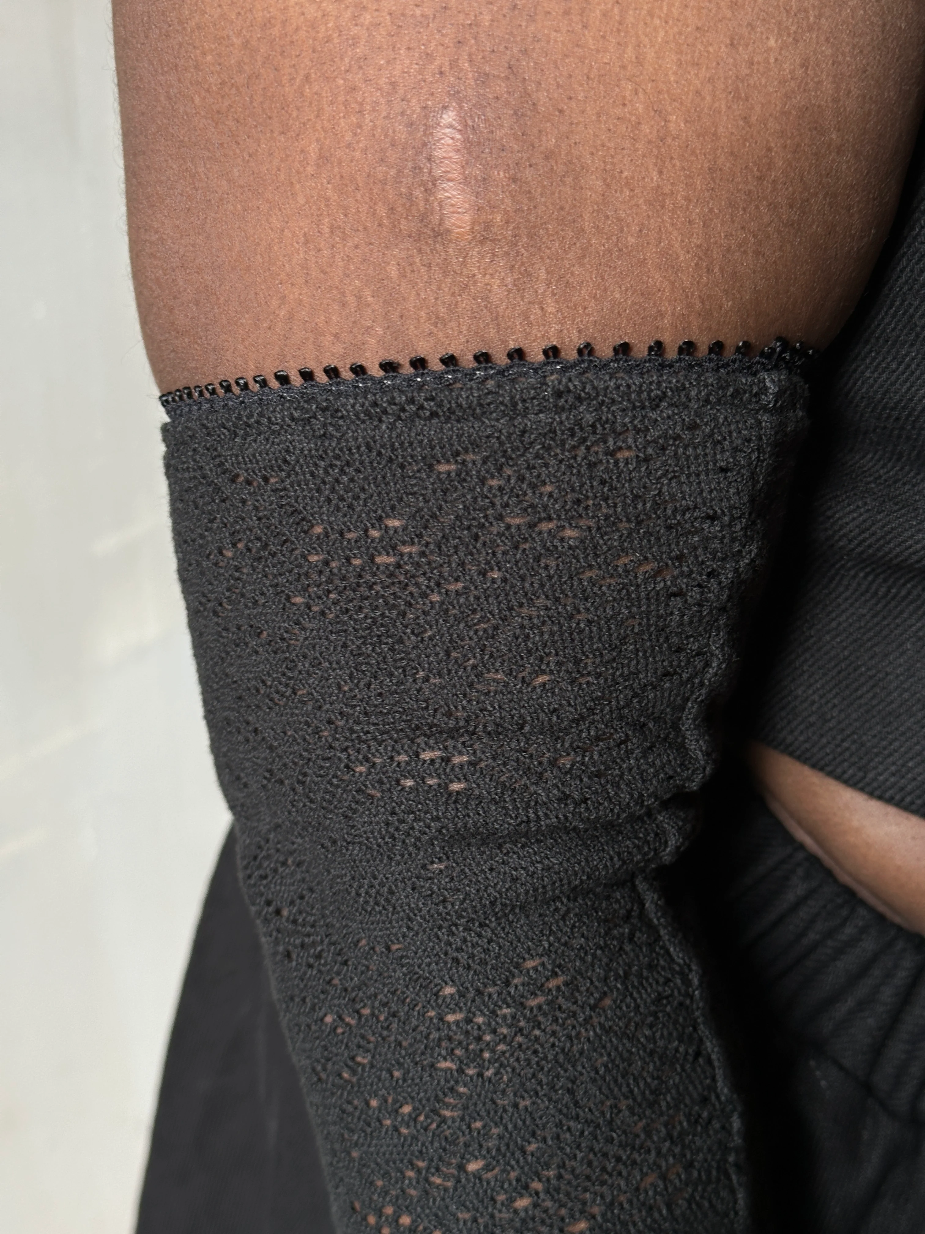 Spring '26: Armwarmer in Black Cotton Lace (Pre-Order) - Image 5