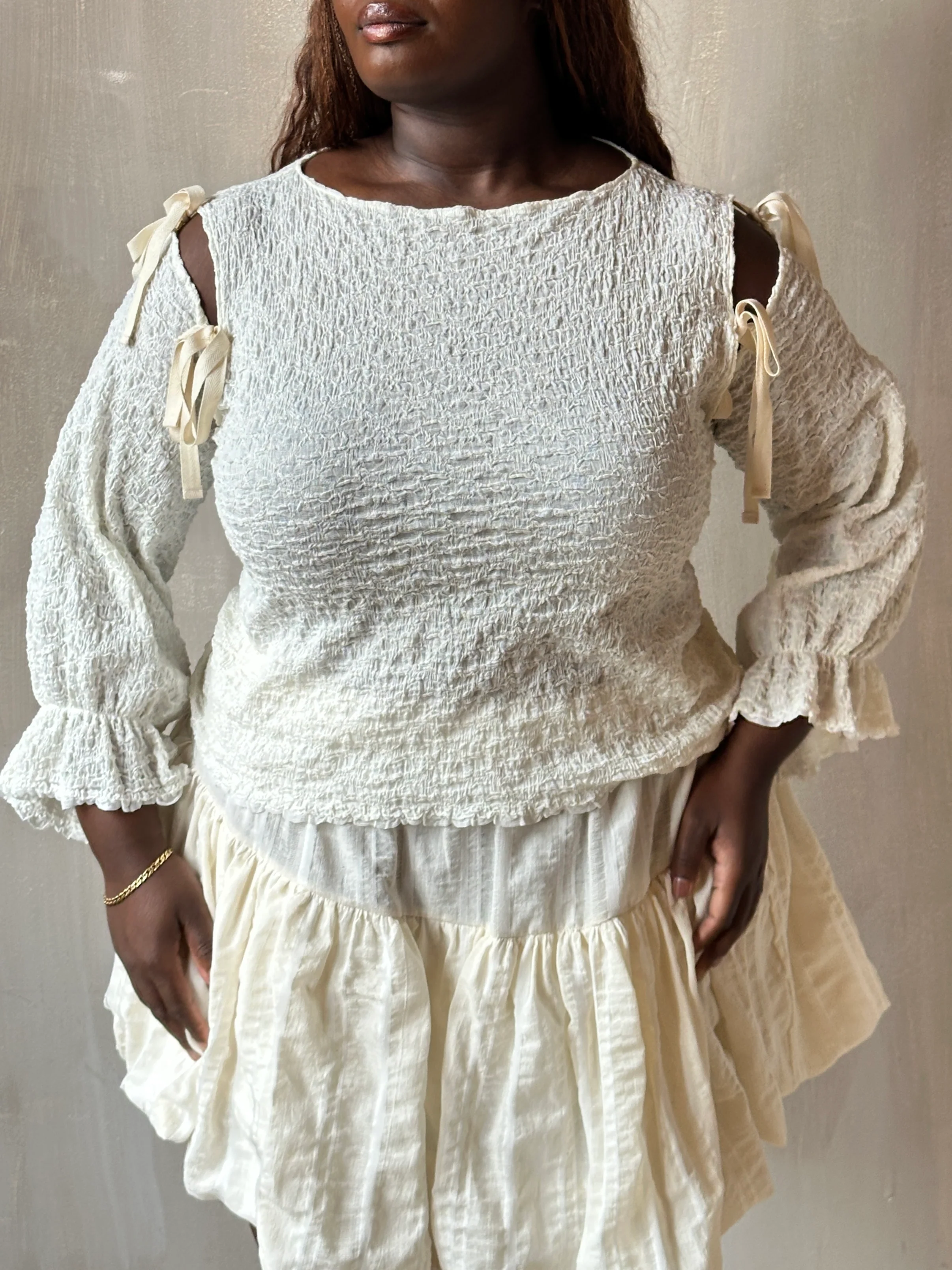 Spring'26: Detached Sleeves in Ivory Crinkled Cotton (Pre-Order) - Image 12