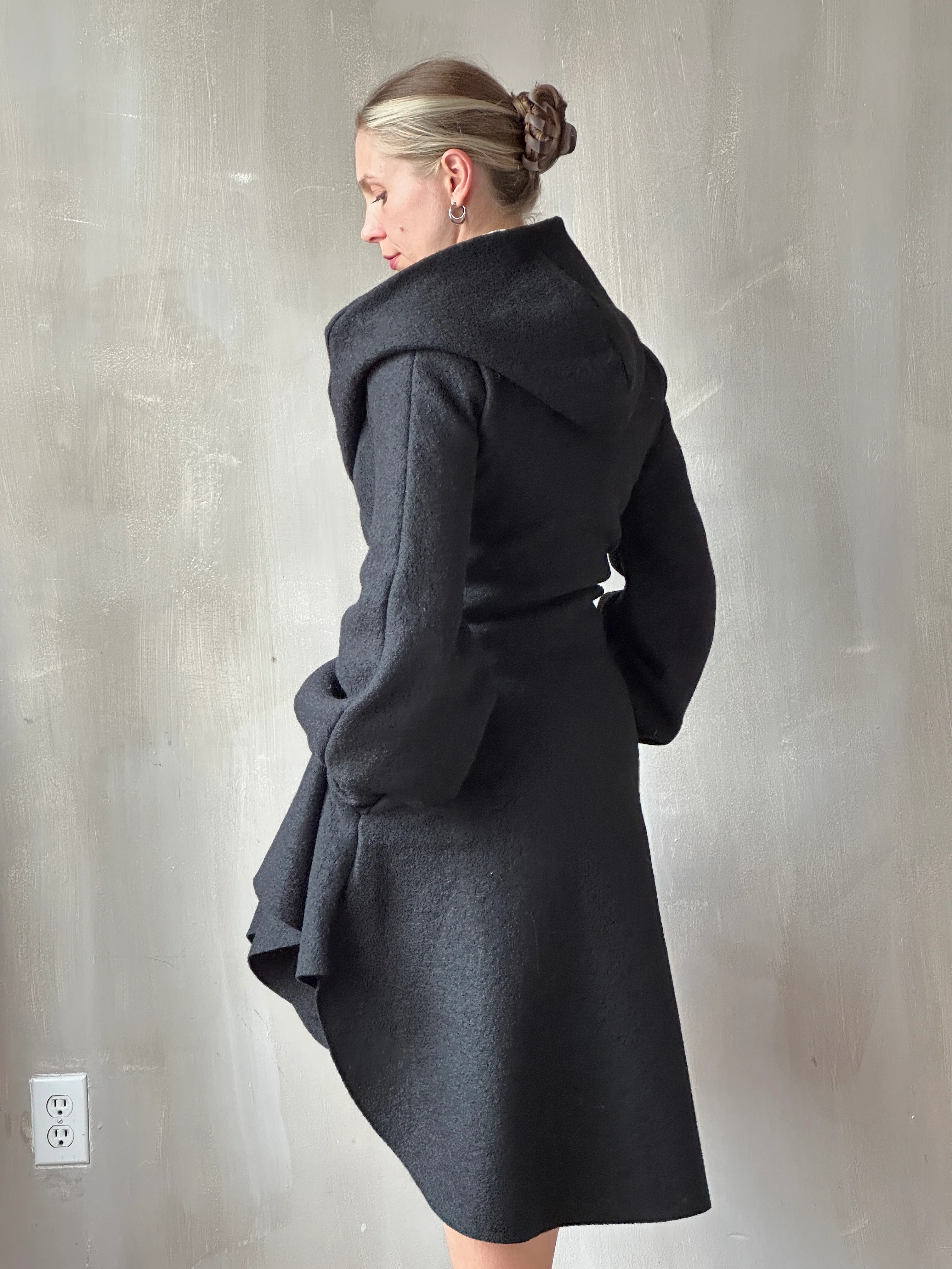 FW25: Tournure Jacket in Pure Wool (Black, In Stock, Limited Edition) - Image 3