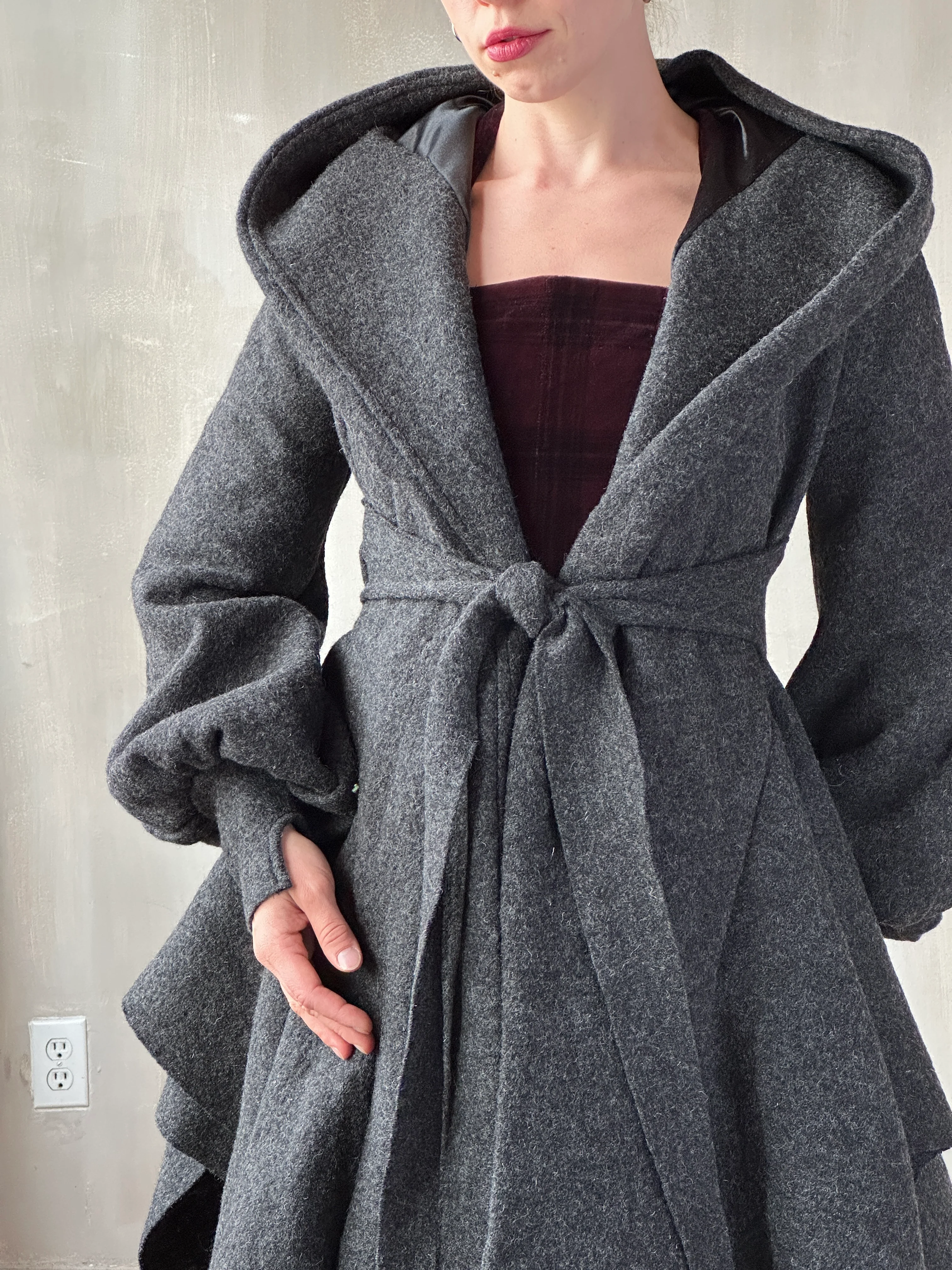 FW25: Tournure Jacket in Pure Wool (Charcoal, In Stock, Limited Edition) - Image 10