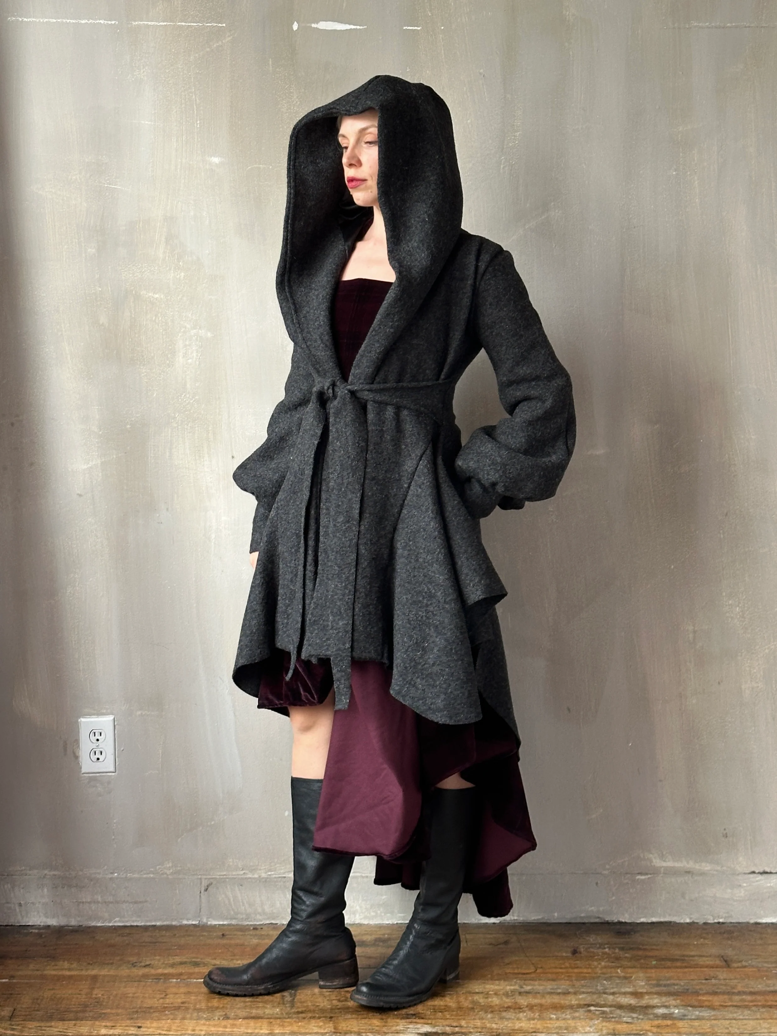 FW25: Tournure Jacket in Pure Wool (Charcoal, In Stock, Limited Edition) - Image 11
