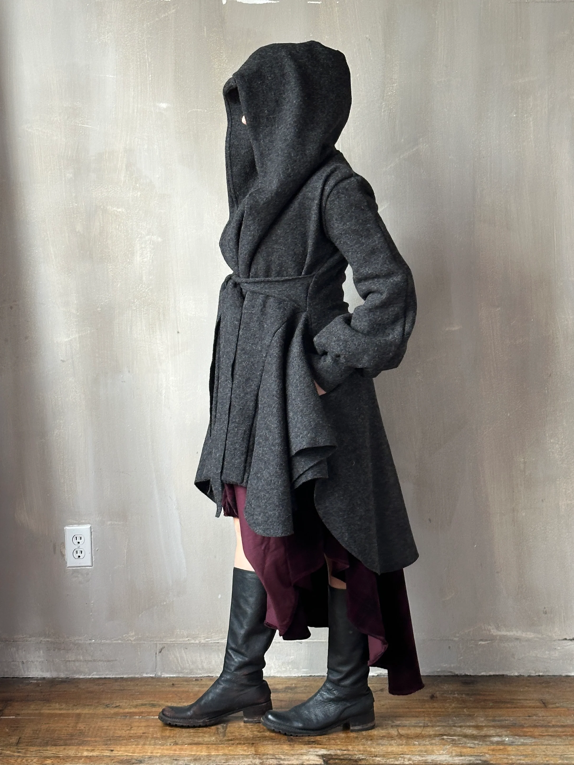 FW25: Tournure Jacket in Pure Wool (Charcoal, In Stock, Limited Edition) - Image 12