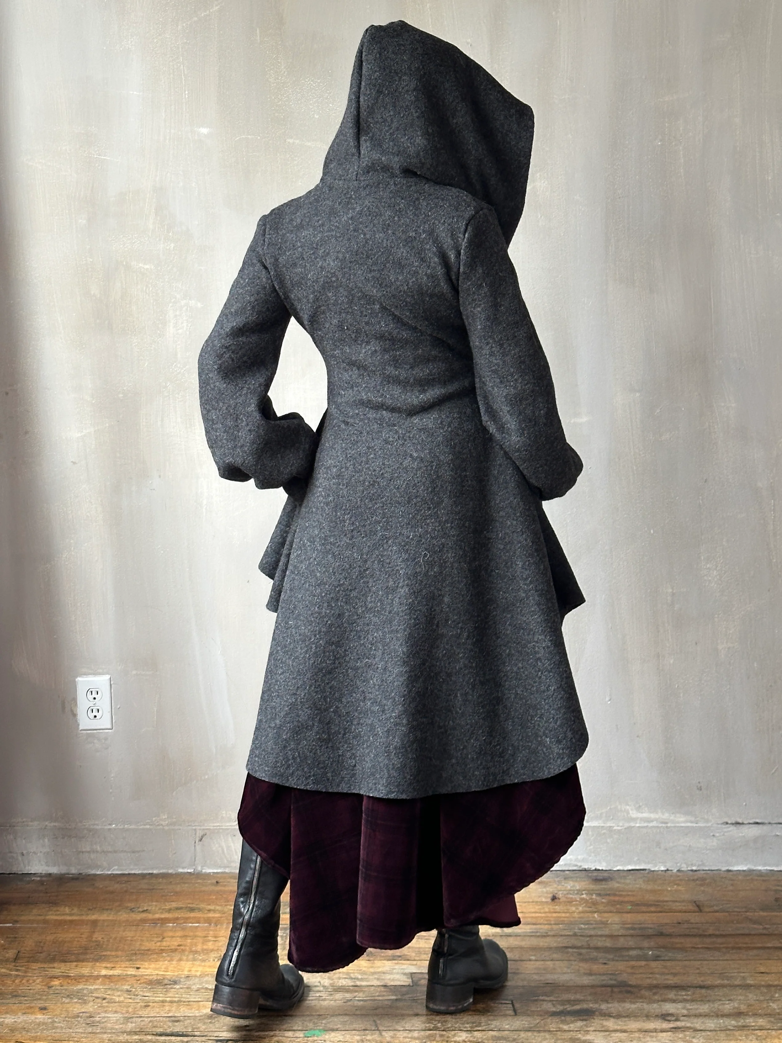FW25: Tournure Jacket in Pure Wool (Charcoal, In Stock, Limited Edition) - Image 13